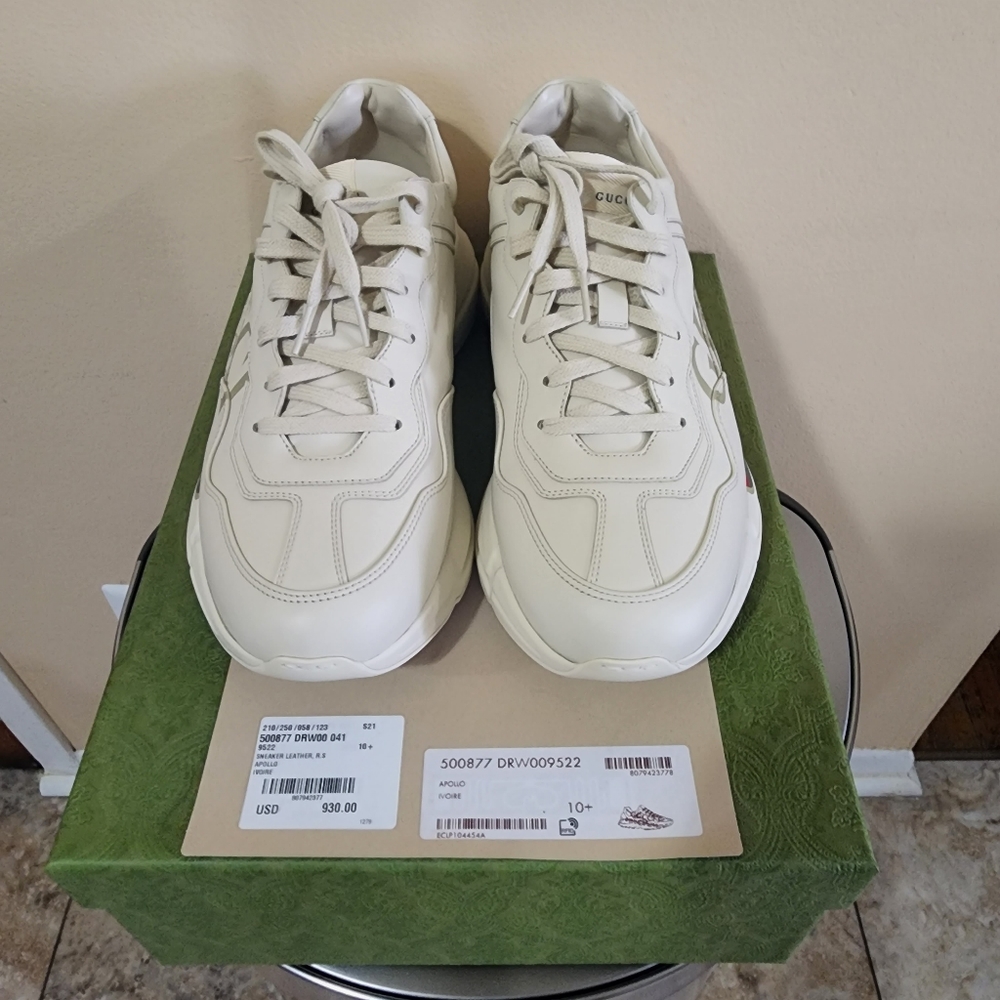 Sneaker - Picture 12 of 16